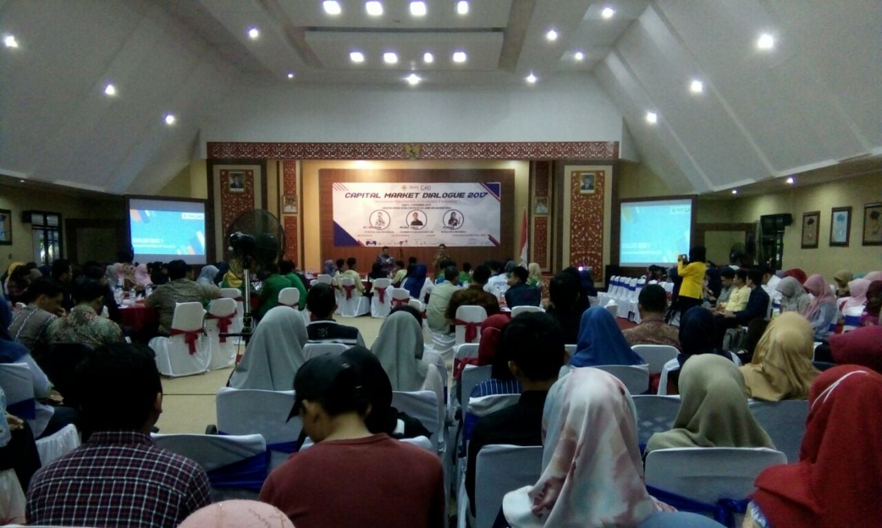 CAPITAL MARKET DIALOGUE 2017 : Peluang Investasi Dalam Ketidakpastian Ekonomi