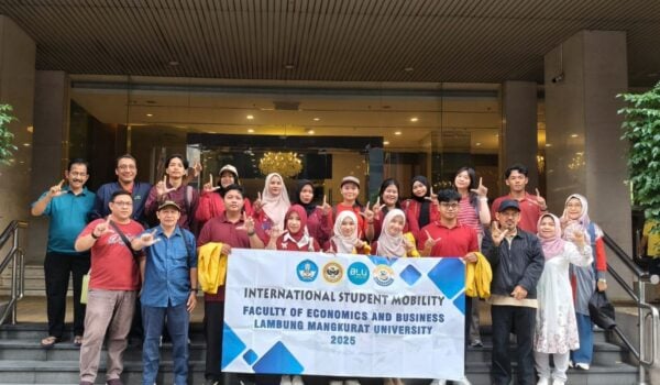Mahasiswa FEB ULM Curi Perhatian di Lomba Internasional Malaysia