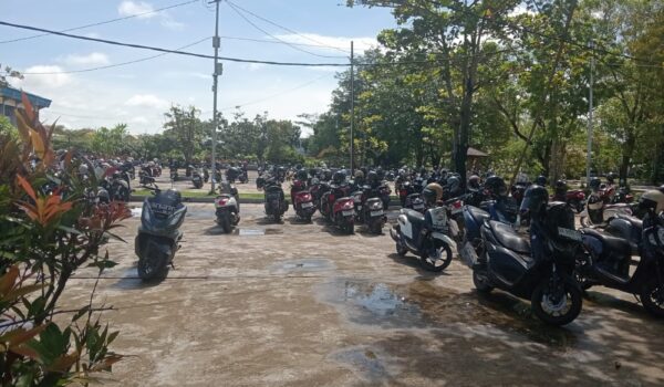 Efektivitas Pengelolaan Parkir Motor Di  Lingkungan FEB ULM